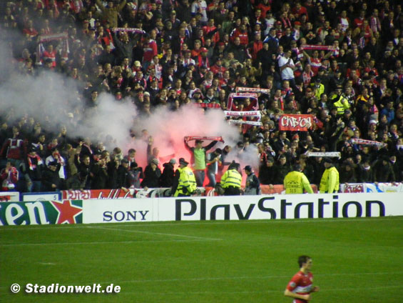 Glasgow Rangers vs VfB Stuttgart (0-2) (9)