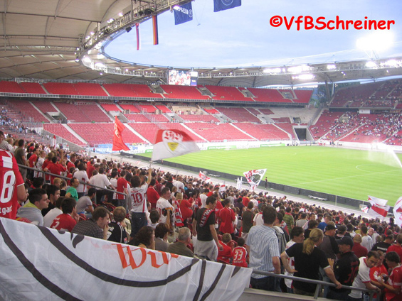 VfB Stuttgart vs Slovan Bratislava (2-2) (17)