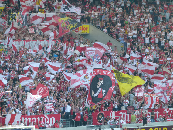 VfB Stuttgart vs Hamburger SV (3-0) (25)