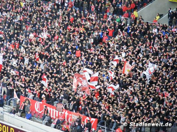 VfB Stuttgart vs FC St. Pauli (2-0) (17)