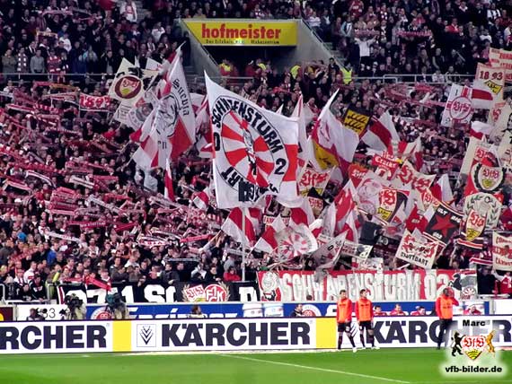 VfB Stuttgart vs FC Augsburg (2-1) (32)