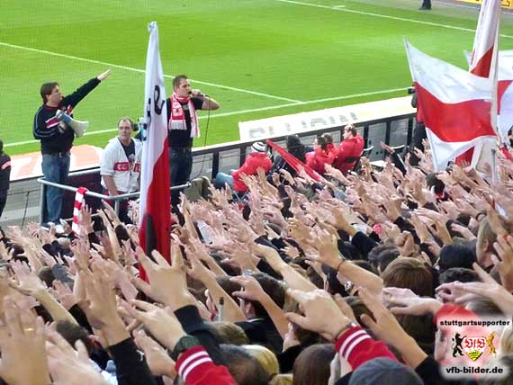 VfB Stuttgart vs FC Augsburg (2-1) (35)