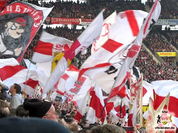 VfB Stuttgart vs FC Augsburg (2-1) (41)
