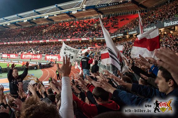 1. FC Nürnberg vs VfB Stuttgart (2-0) (4)