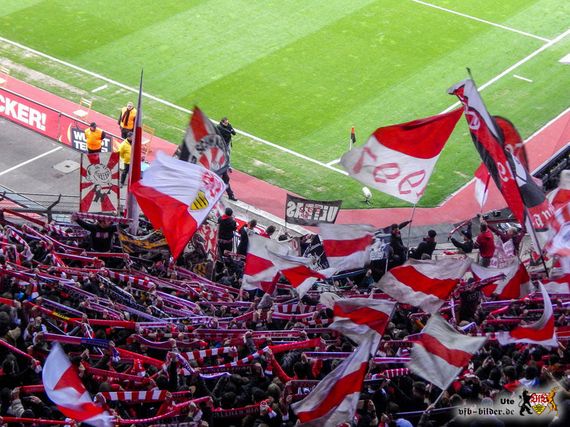 Bayer 04 Leverkusen vs VfB Stuttgart (4-0) (9)
