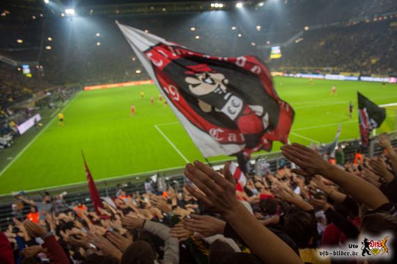 Borussia Dortmund vs VfB Stuttgart (2-2) (9)