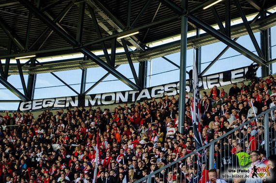 FC Augsburg vs VfB Stuttgart (1-0) (4)