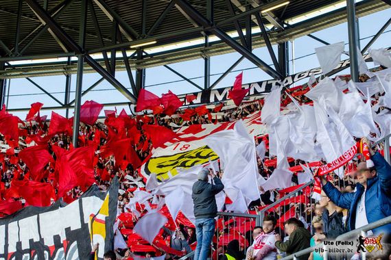 FC Augsburg vs VfB Stuttgart (1-0) (19)