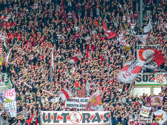 FC Augsburg vs VfB Stuttgart (1-0) (38)