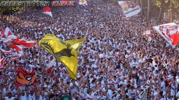 VfB Stuttgart vs FC St. Pauli (2-1) (40)