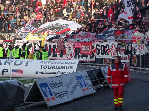 FC Erzgebirge Aue vs VfB Stuttgart (0-4) (19)