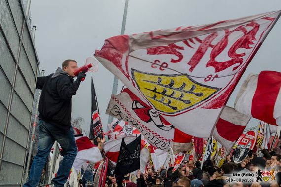 Würzburger Kickers vs VfB Stuttgart (3-0) (19)