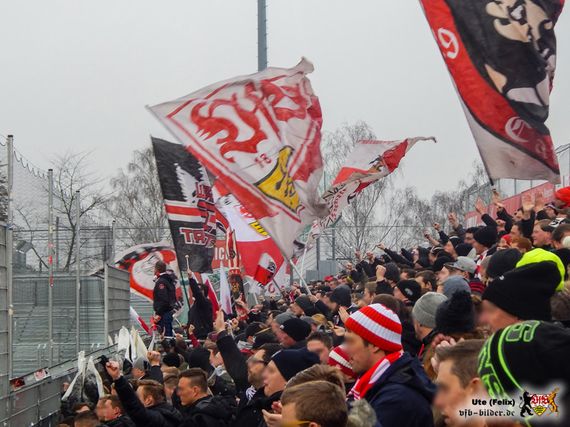 Würzburger Kickers vs VfB Stuttgart (3-0) (22)