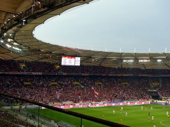 VfB Stuttgart vs Eintracht Braunschweig (2-0) (27)