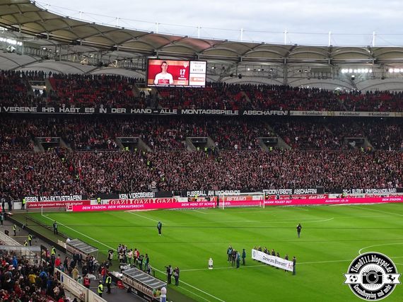 VfB Stuttgart vs FC Augsburg (1-0) (4)