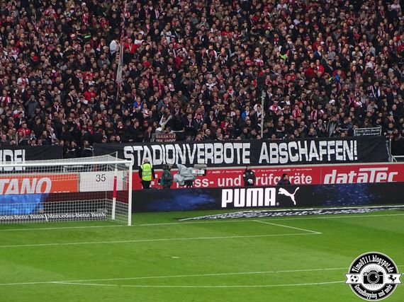 VfB Stuttgart vs FC Augsburg (1-0) (8)