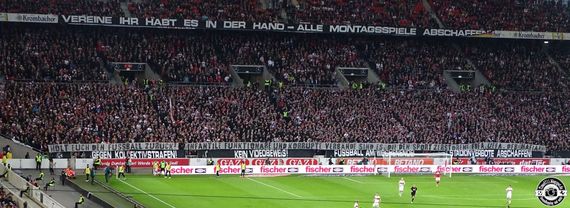 VfB Stuttgart vs FC Augsburg (1-0) (15)