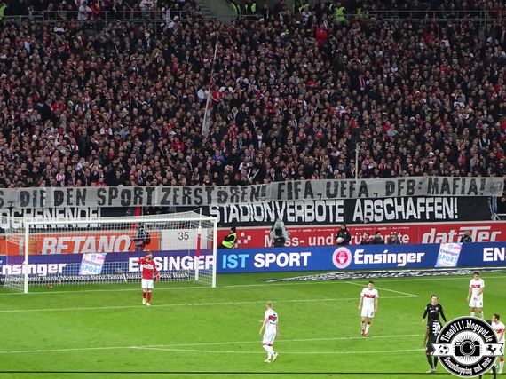 VfB Stuttgart vs FC Augsburg (1-0) (18)