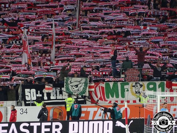 VfB Stuttgart vs FC Augsburg (1-0) (23)