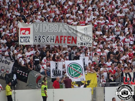 VfB Stuttgart vs FC Bayern München (0-3) (25)