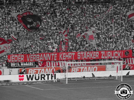 VfB Stuttgart vs FC Bayern München (0-3) (30)