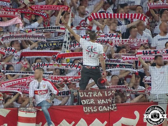 VfB Stuttgart vs FC Bayern München (0-3) (40)