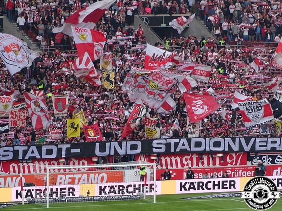 VfB Stuttgart vs Borussia Dortmund (0-4) (13)