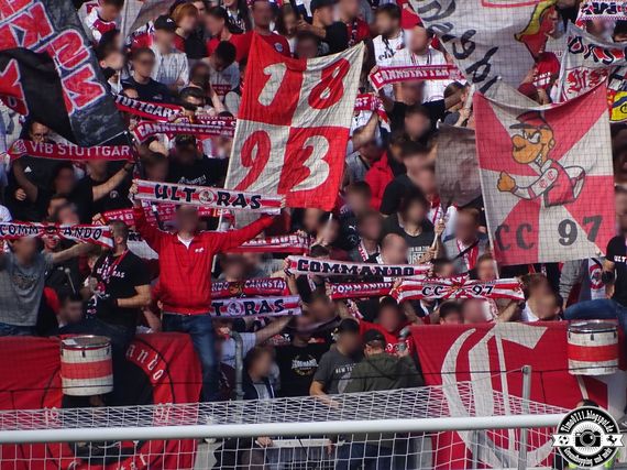 VfB Stuttgart vs Holstein Kiel (0-1) (14)