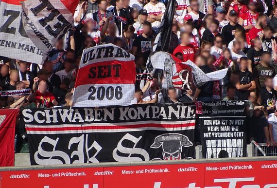 VfB Stuttgart vs Holstein Kiel (0-1) (20)