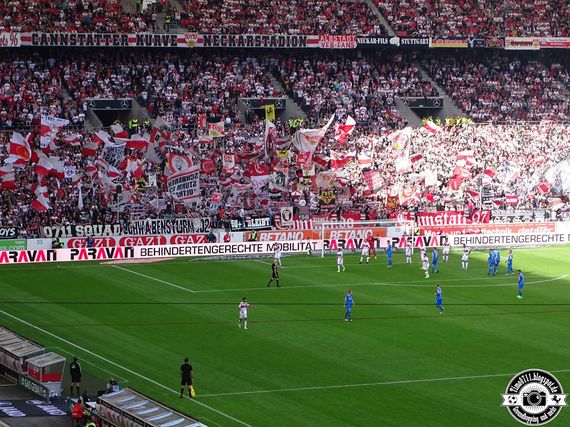 VfB Stuttgart vs Holstein Kiel (0-1) (21)