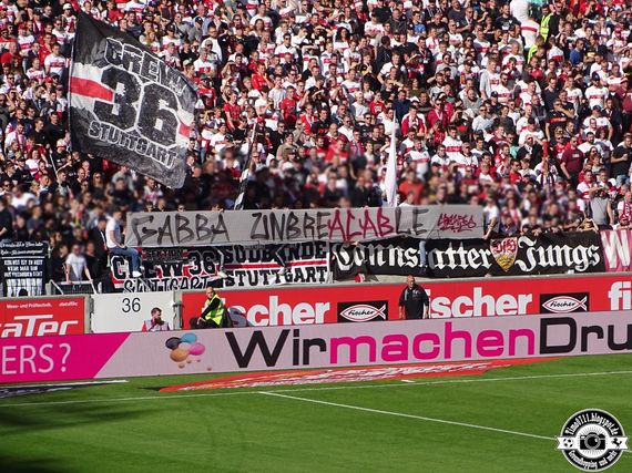 VfB Stuttgart vs Holstein Kiel (0-1) (28)