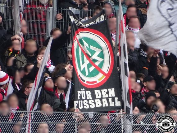 SV Sandhausen vs VfB Stuttgart (2-1) (29)