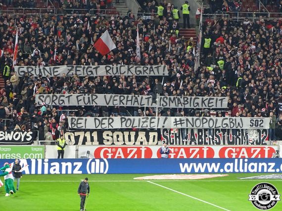 VfB Stuttgart vs 1. FC Nürnberg (3-1) (2)