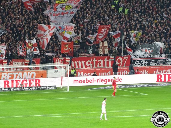 VfB Stuttgart vs 1. FC Nürnberg (3-1) (9)