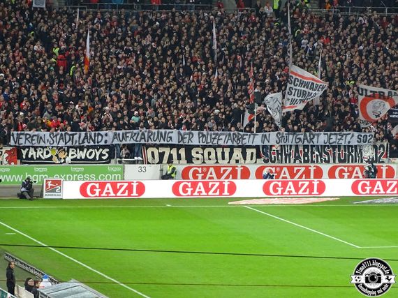 VfB Stuttgart vs 1. FC Nürnberg (3-1) (15)