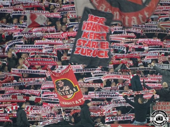 VfB Stuttgart vs 1. FC Nürnberg (3-1) (26)