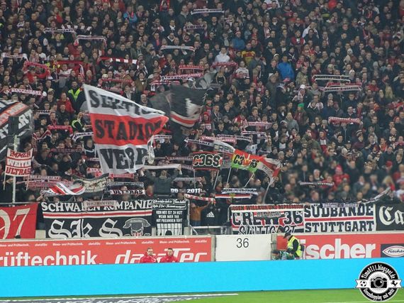 VfB Stuttgart vs DSC Arminia Bielefeld (1-1) (32)