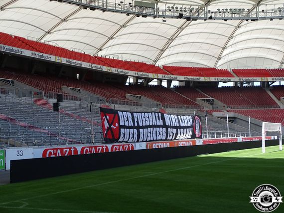 VfB Stuttgart vs Hamburger SV (3-2) (18)