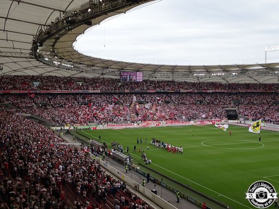 VfB Stuttgart vs FC St. Pauli (2-1) (7)