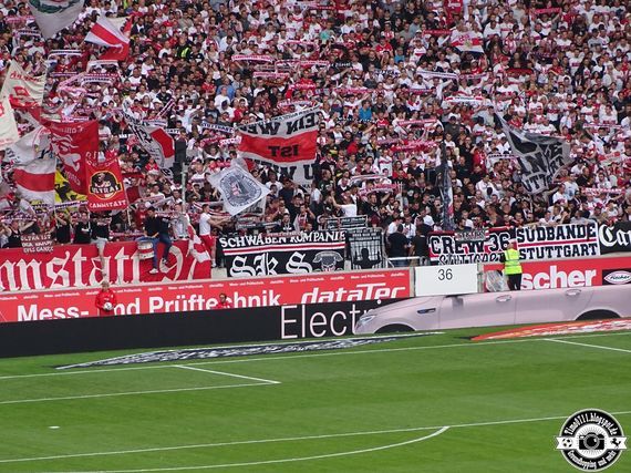 VfB Stuttgart vs FC St. Pauli (2-1) (9)