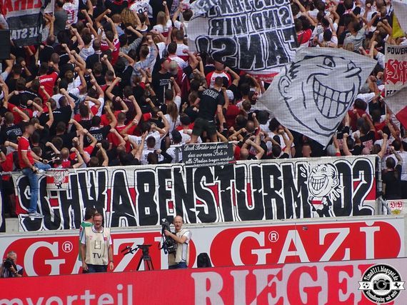 VfB Stuttgart vs FC St. Pauli (2-1) (12)