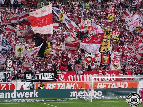 VfB Stuttgart vs FC St. Pauli (2-1) (18)