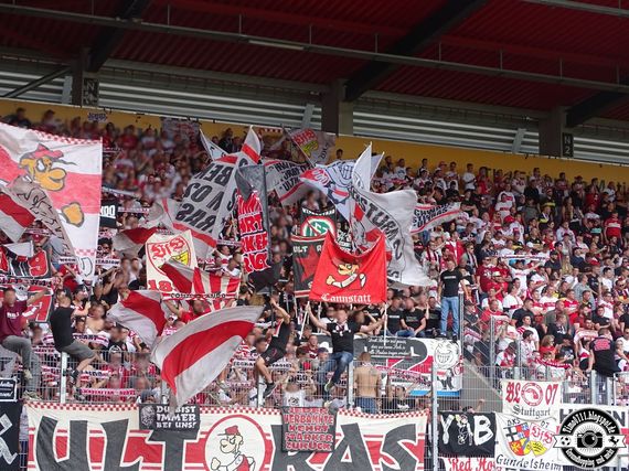SSV Jahn Regensburg vs VfB Stuttgart (2-3) (4)