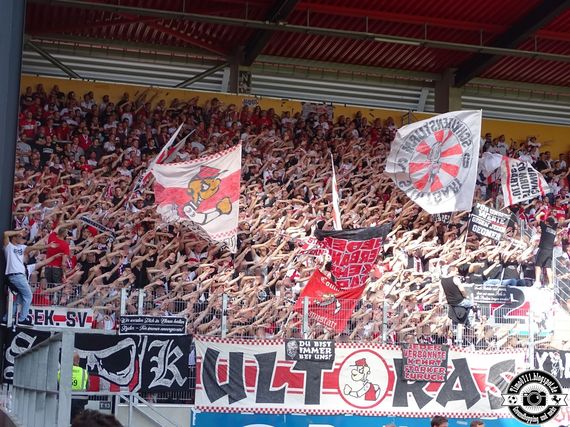 SSV Jahn Regensburg vs VfB Stuttgart (2-3) (14)
