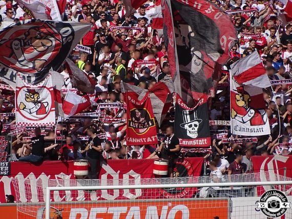 VfB Stuttgart vs SpVgg Fürth (2-0) (5)