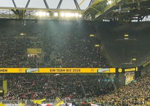 Borussia Dortmund vs VfB Stuttgart (2-1)