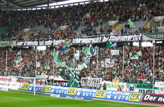 VfL Wolfsburg vs 1. FC Kaiserslautern (2-1) (2)
