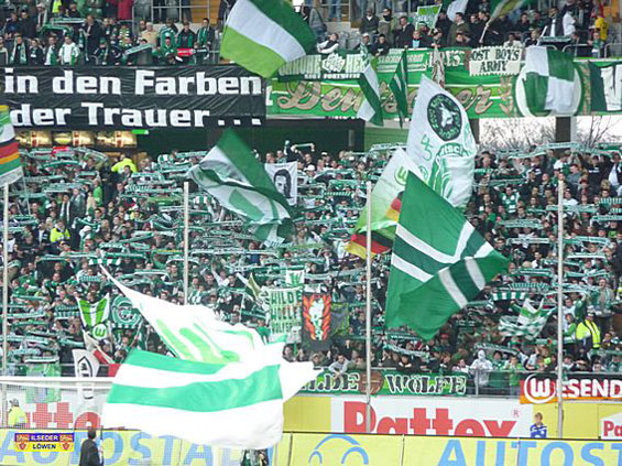 VfL Wolfsburg vs 1. FC Nürnberg (2-3) (4)