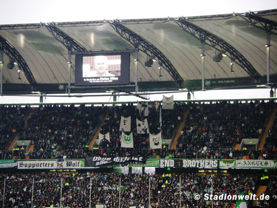 VfL Wolfsburg vs 1. FC Köln (2-3) (2)