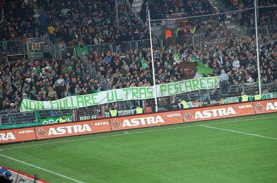 FC St. Pauli vs VfL Wolfsburg (1-1) (6)